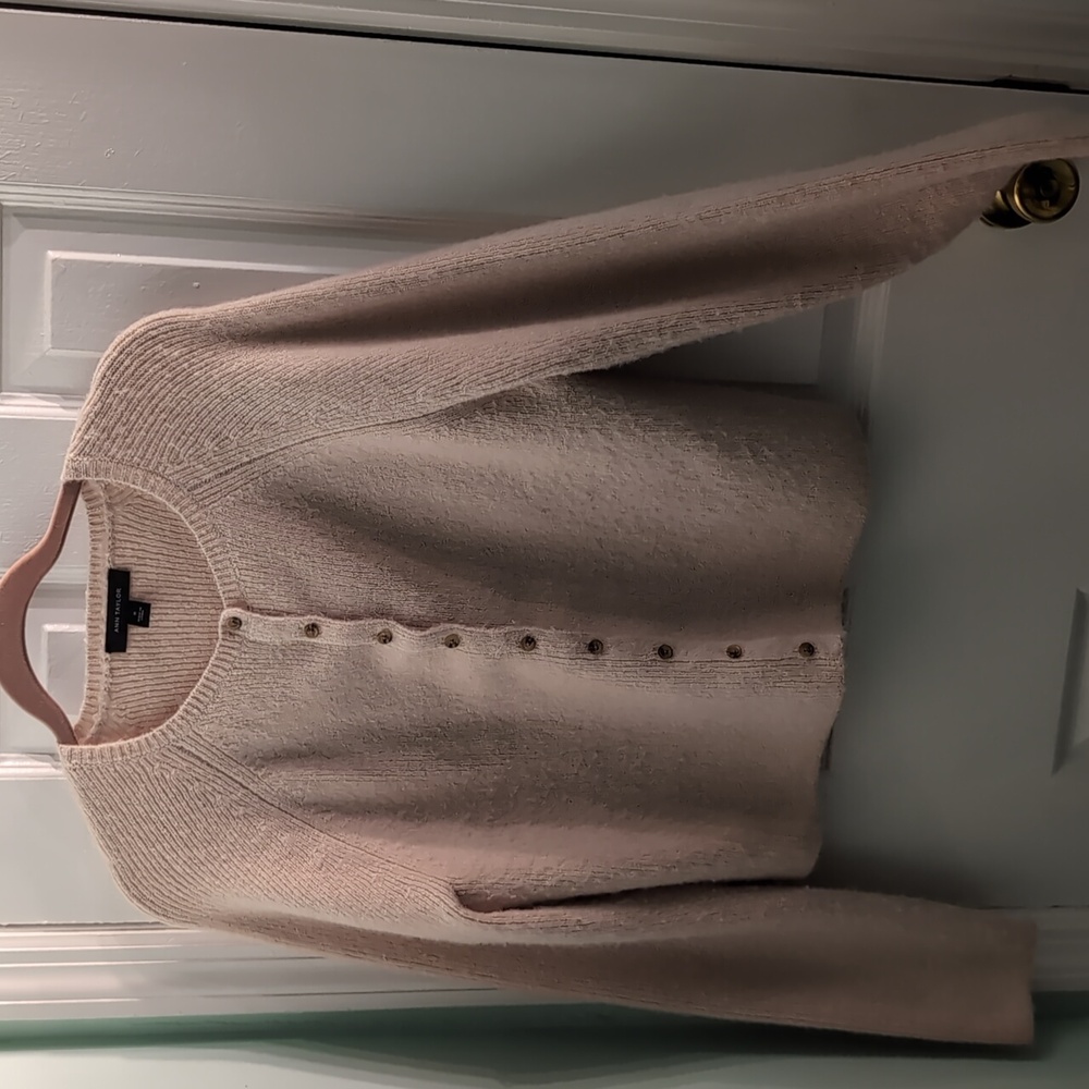 Ann Taylor Soft Light Pink Knit Sweater